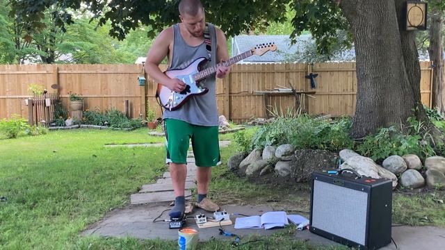 Fender mim HSS Stratocaster with Fender blues junior III смотреть онлайн