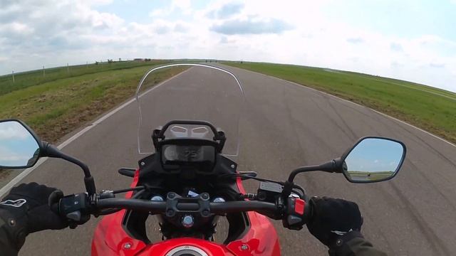 2021 Honda CB 500X - Test Ride on the Race Track - First Impressions