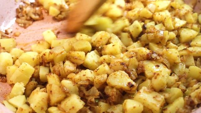 Как приготовить ВКУСНУЮ и ПРОСТУЮ индийскую САМОСУ/ Mavzuna`s kitchen смотреть онлайн