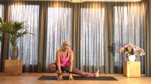 Dorssports at Home: Basic Flow Yoga (YogaMotions)