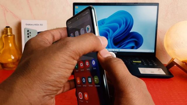 Samsung Galaxy A52s: How to Take Screenshot смотреть онлайн