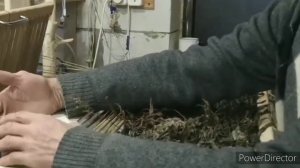 Продаю самодельный ткацкий станок для производства ковриков из трав.