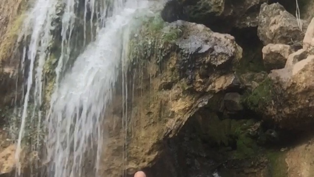 Купание водопаде смотреть онлайн