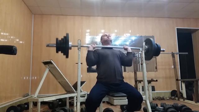 Жим штанги сидя с груди без опоры спиной. смотреть онлайн