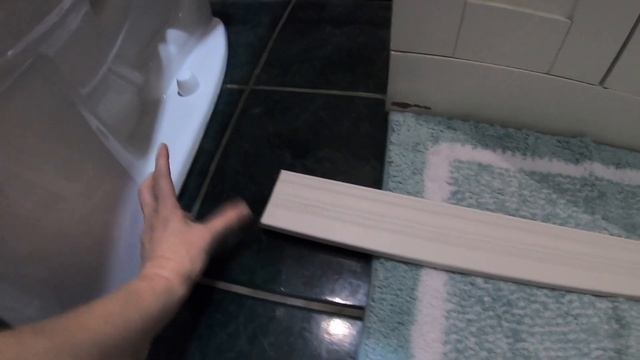 Поправила провисшую дверь. Шпатлевка, грунтовка, покраска шкафчиков, дверей и плинтусов в ванной. смотреть онлайн