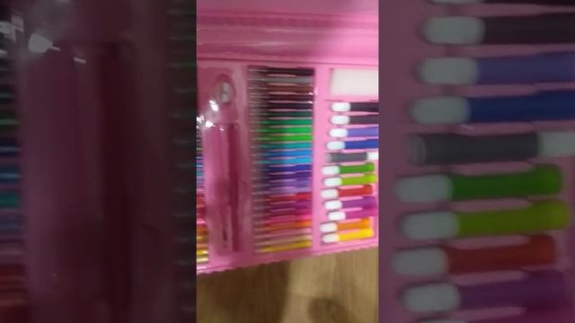 Набор художника"ЧЕМОДАН ТВОРЧЕСТВА". Художественный набор из 208 предметоа. смотреть онлайн