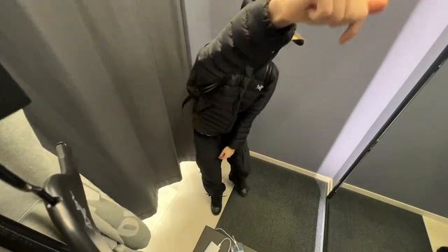 ЕЛЯ ПЛАГ ПОКУПАЕТ ШМОТКИ / ЕЛЯ ВЫБИРАЕТ СЕБЕ КУРТКУ ARCTERYX И MAMMUT смотреть онлайн