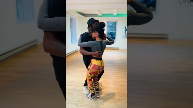 KIZOMBA INTERMEDIATE GROUP CLASS | WEDNESDAY 7PM смотреть онлайн