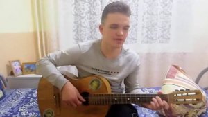 Армейские песни. «В опустевшем парке плачут тополя...»
