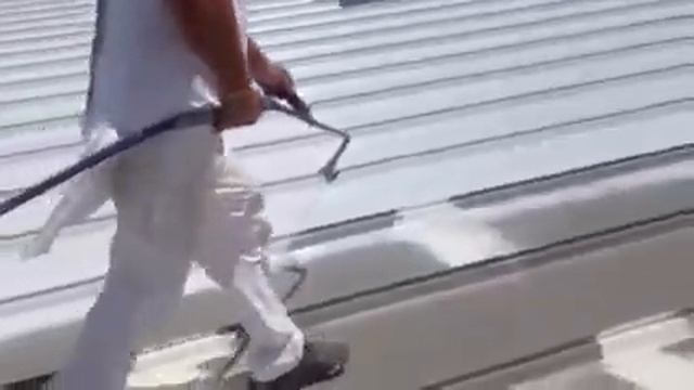 Elastomeric. Простота нанесения герметика и защитного покрытия