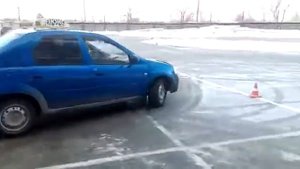 Выполнение упражнений на площадке категория B (Б) Автошкола Люкс Нижний Тагил 92-44-44