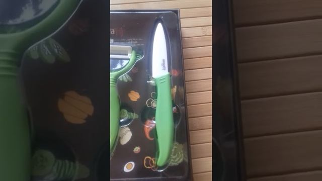 Овощечистка и нож для овощей - керамические смотреть онлайн