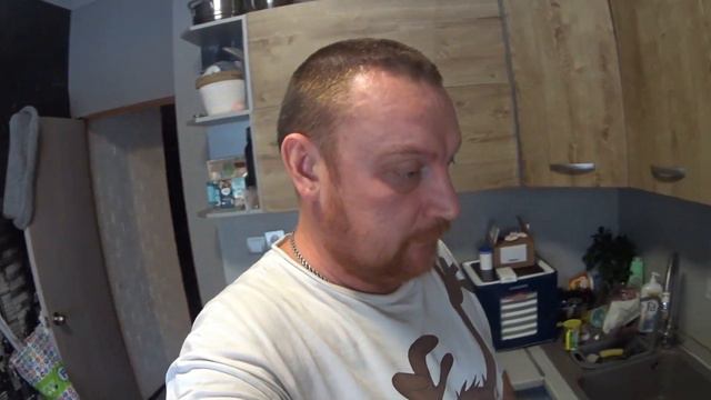 УТРО. ПРИГОТОВИЛИ БЫСТРЕНЬКО ПОЕСТЬ / ВСЕ ПОЕЛИ И ПОШЛИ СПАТЬ. Не даёт Готовить! смотреть онлайн