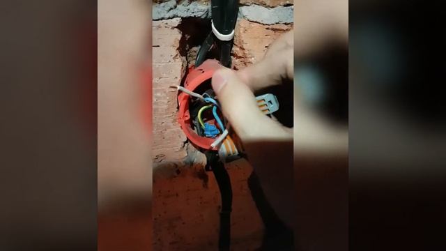 Подключение двухклавишного выключателя и розетки (наглядная схема).