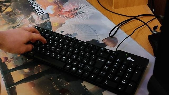 Самая дешевая клавиатура из DNS! Можно пользоваться?