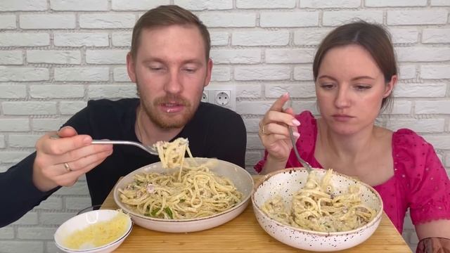 МУКБАНГ ДОМАШНЯЯ ПАСТА КАРБОНАРА РЕЦЕПТ MUKBANG HOMEMADE PASTA CARBONARA ответы на вопросы FOOD RU