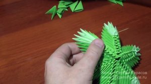 Красивая новогодняя елка из 3D модулей. Модульное оригами елка. Елка оригами.