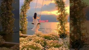 Танцуй если знаешь этот тренд, а если не знаешь то сними с себя одну часть одежды)