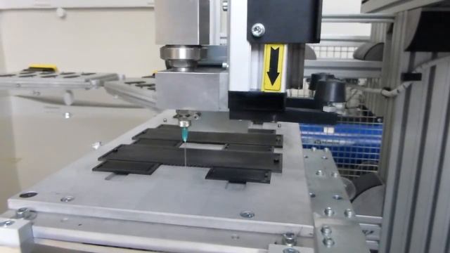 Автоматическая линия нанесения клея герметика смотреть онлайн