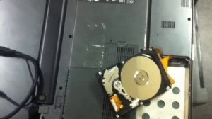 Жесткий диск 2,5' в работе изнутри. Часть 2