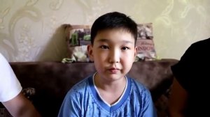 Дети в Усть-Каменогорске открывают дверь незнакомцам