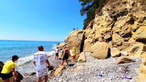 ЛЮДИ РИСКУЮТ ЖИЗНЬЮ НА ЧЕРНОМ МОРЕ, РАДИ ЧЕГО?