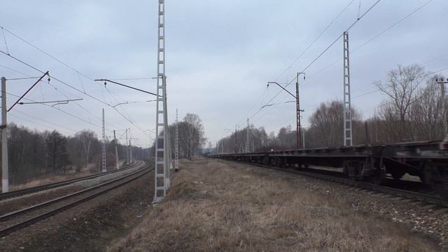 Электровоз ВЛ11-612 с грузовым поездом смотреть онлайн