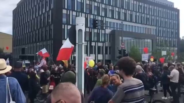 акция в берлине. протесты в германии 2021. рейхсбюргеры германия.