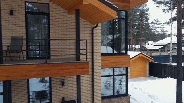 Загородный дом из кирпича с угловыми окнами 144 кв.м