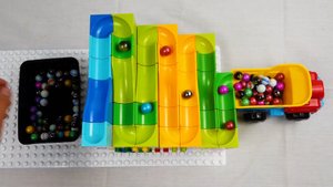 Горка для шариков. Распаковываю новые шарики.