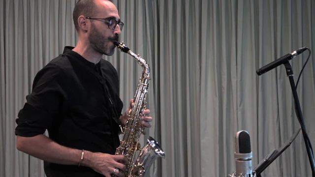 Alto saxophone solo excerpt. G. Bizet: L' arlesienne Suite No. 2. Lu2 Tonalis смотреть онлайн