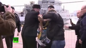 Казаки разогнали Pussy Riot в Сочи