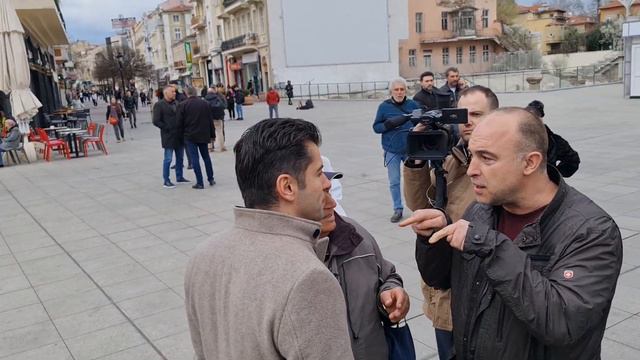 Атанас Стефанов-кандидат за депутат от партия МИР на диспут в Пловдив-България с Кирил Петков от ПП смотреть онлайн