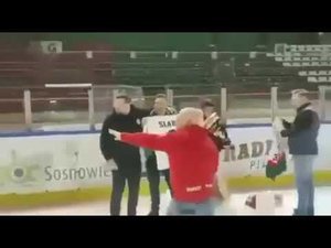люди попали под колеса Zamboni