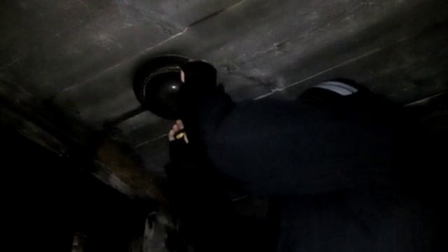 меняю лампочку в бани
