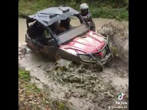 Машинка CF-Moto Z800