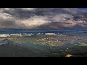 Дождь идет на улице...