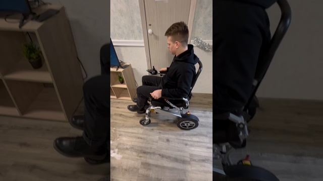 Как сложить и разложить коляску с электроприводом пони 130 и otronica pulse 620