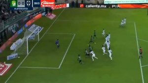 Esteban Andrada vs León