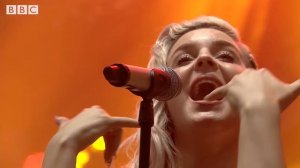 Anne-Marie - Ciao Adios (Reading + Leeds 2017)