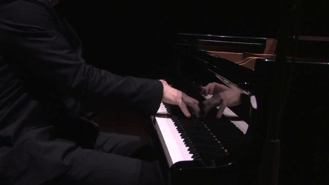 Per Tengstrand plays Beethoven Sonata op. 27 No. 1, Part 1 смотреть онлайн