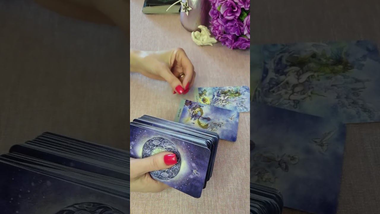 КАК ПРОЙДУТ ВЫХОДНЫЕ?#таро #тароонлайн #тароонлайн #shorts