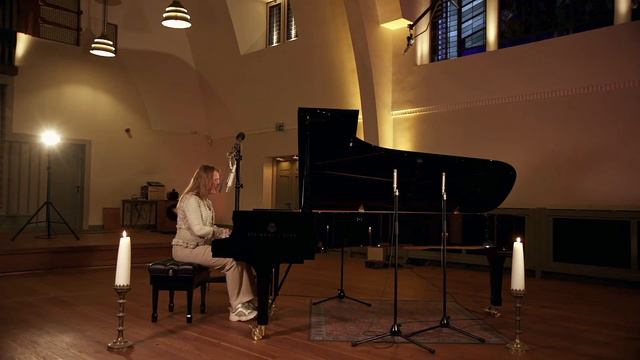 Bonnie Raitt - The Ones We Couldn't Be (Lizzy O) смотреть онлайн