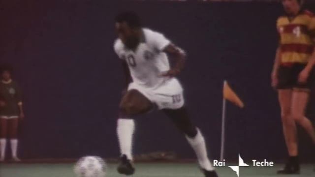 Gianni Rivera racconta Pelé смотреть онлайн