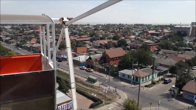 г. Ейск, Краснодарский край, Россия. Колесо обозрения. Приморская набережная. Август 2024 г.