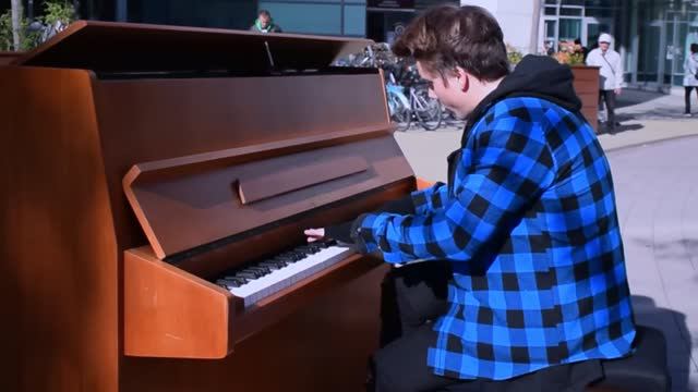 We Don't Talk Anymore Peter Buka смотреть онлайн