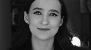 Анна Ахматова - Сжала руки под тёмной вуалью...