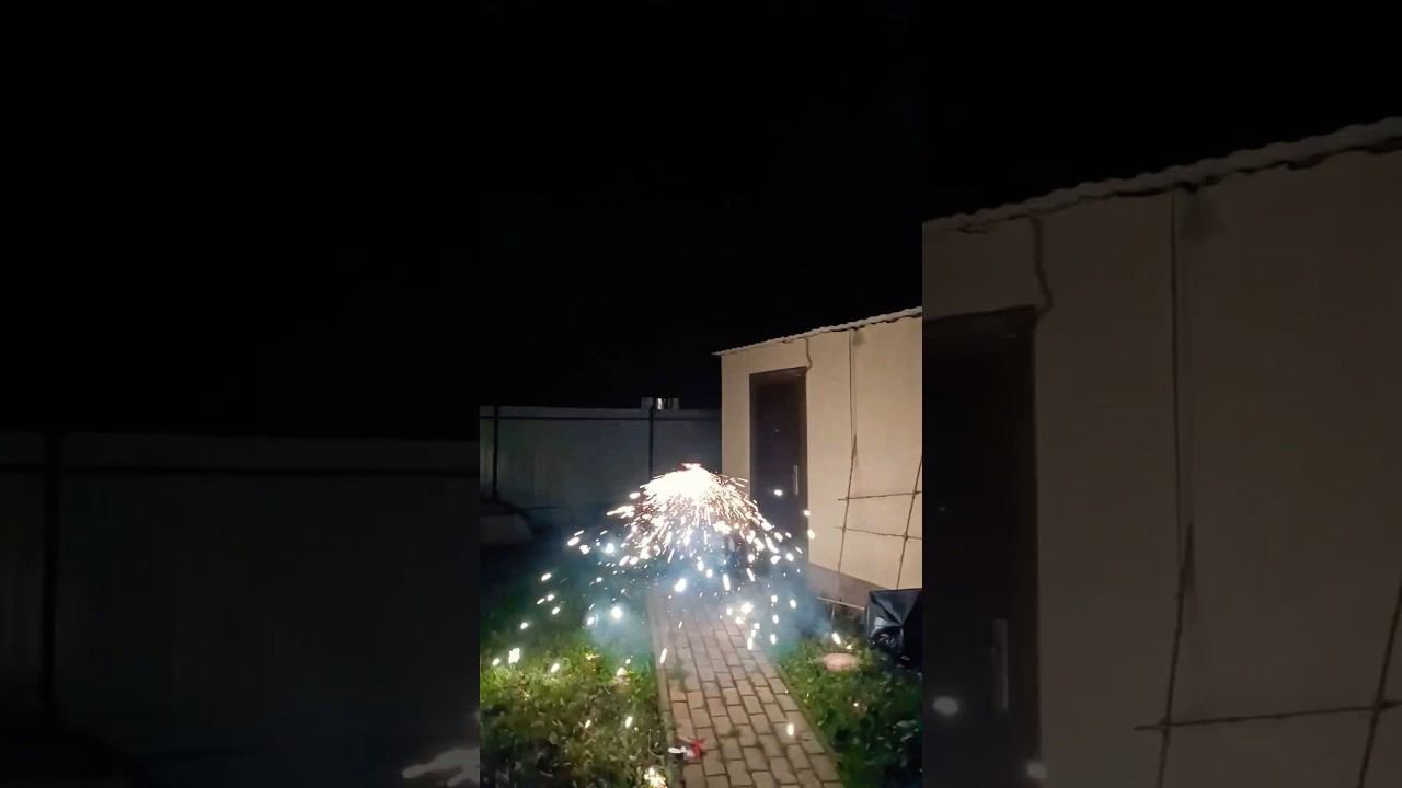 СТРЕКОЗА / ЛЕТАЮЩИЙ ФЕЙРВЕРК / НОВИНКА #пиротехника #салют #взрыв #петарда #стрекоза смотреть онлайн