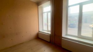 Трехкомнатная квартира с отдельным входом, в городе Советске