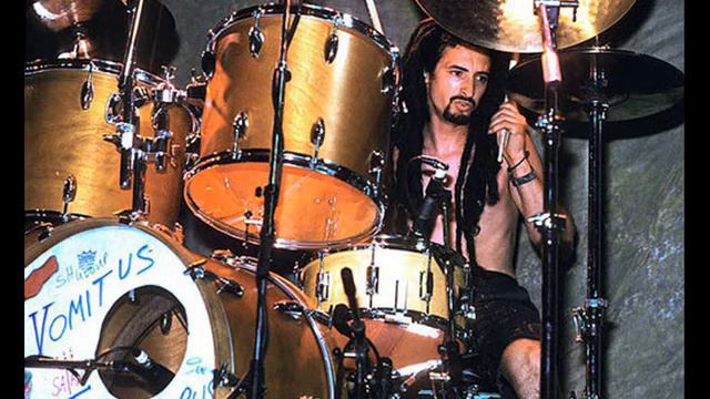 Mike Bordin entrevista @Sonar Parte IV смотреть онлайн